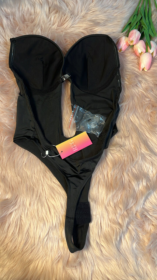 Justaucorps gainant une pièce col en V, dos nu