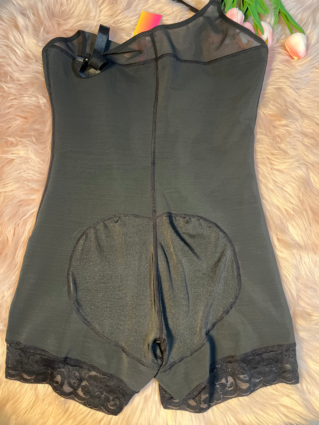 Mini combinaison gainante avec fine bretelles